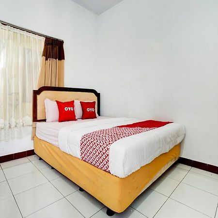Super Oyo 90118 Hotel Diamond Syariah Субанг Экстерьер фото