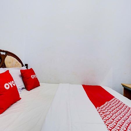Super Oyo 90118 Hotel Diamond Syariah Субанг Экстерьер фото