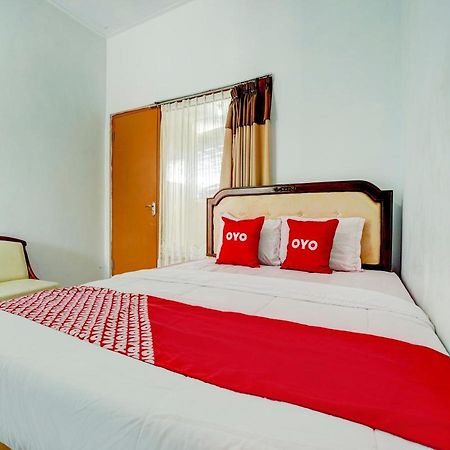 Super Oyo 90118 Hotel Diamond Syariah Субанг Экстерьер фото