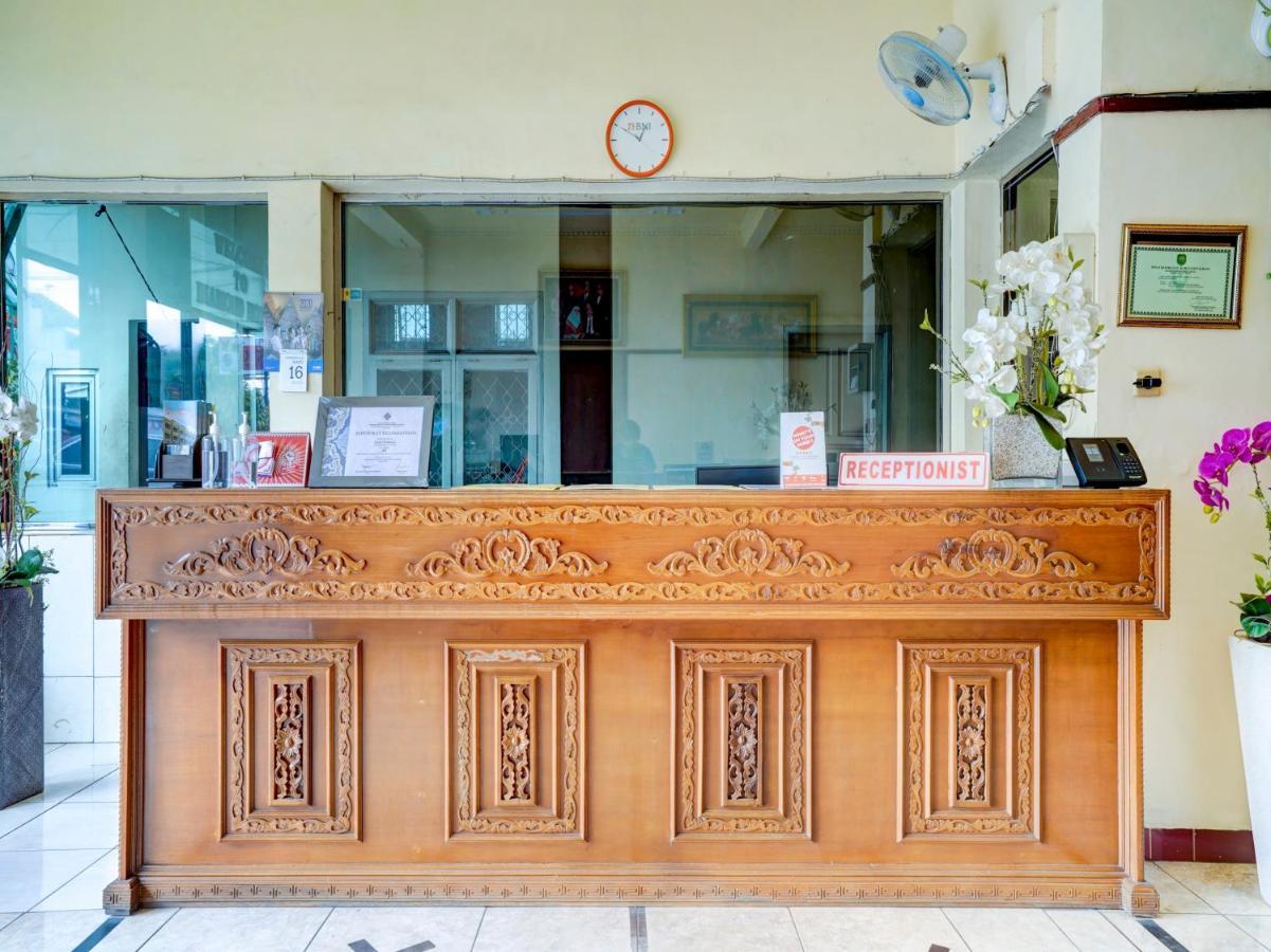 Super Oyo 90118 Hotel Diamond Syariah Субанг Экстерьер фото