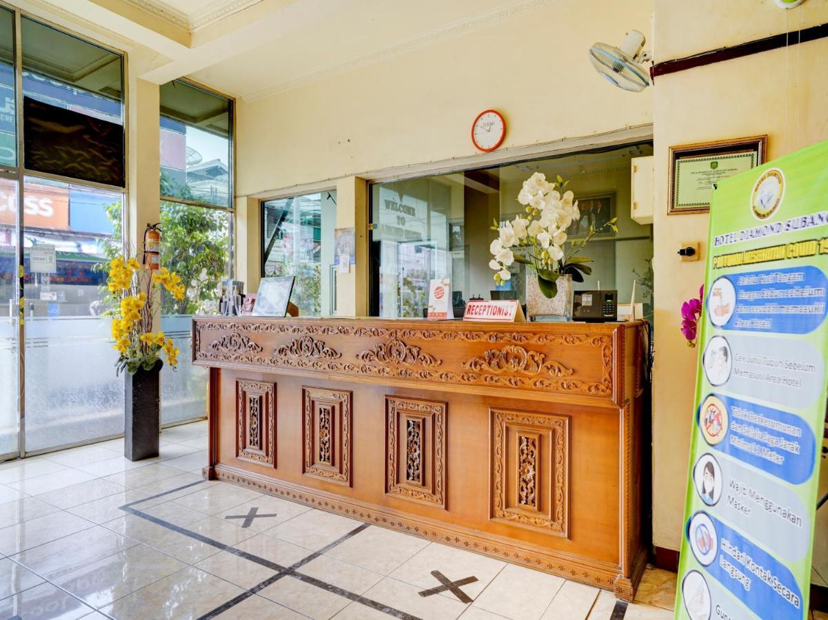 Super Oyo 90118 Hotel Diamond Syariah Субанг Экстерьер фото