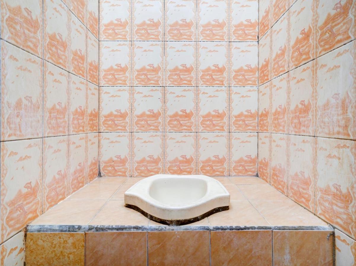 Super Oyo 90118 Hotel Diamond Syariah Субанг Экстерьер фото