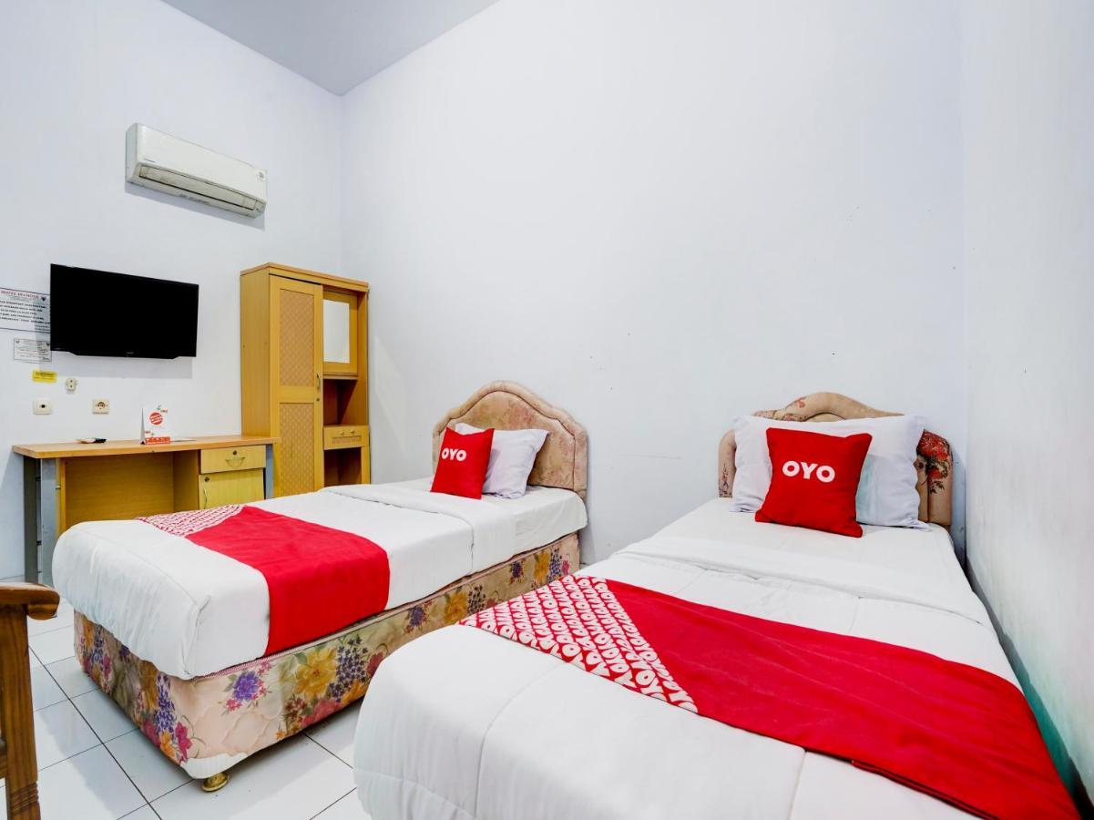 Super Oyo 90118 Hotel Diamond Syariah Субанг Экстерьер фото