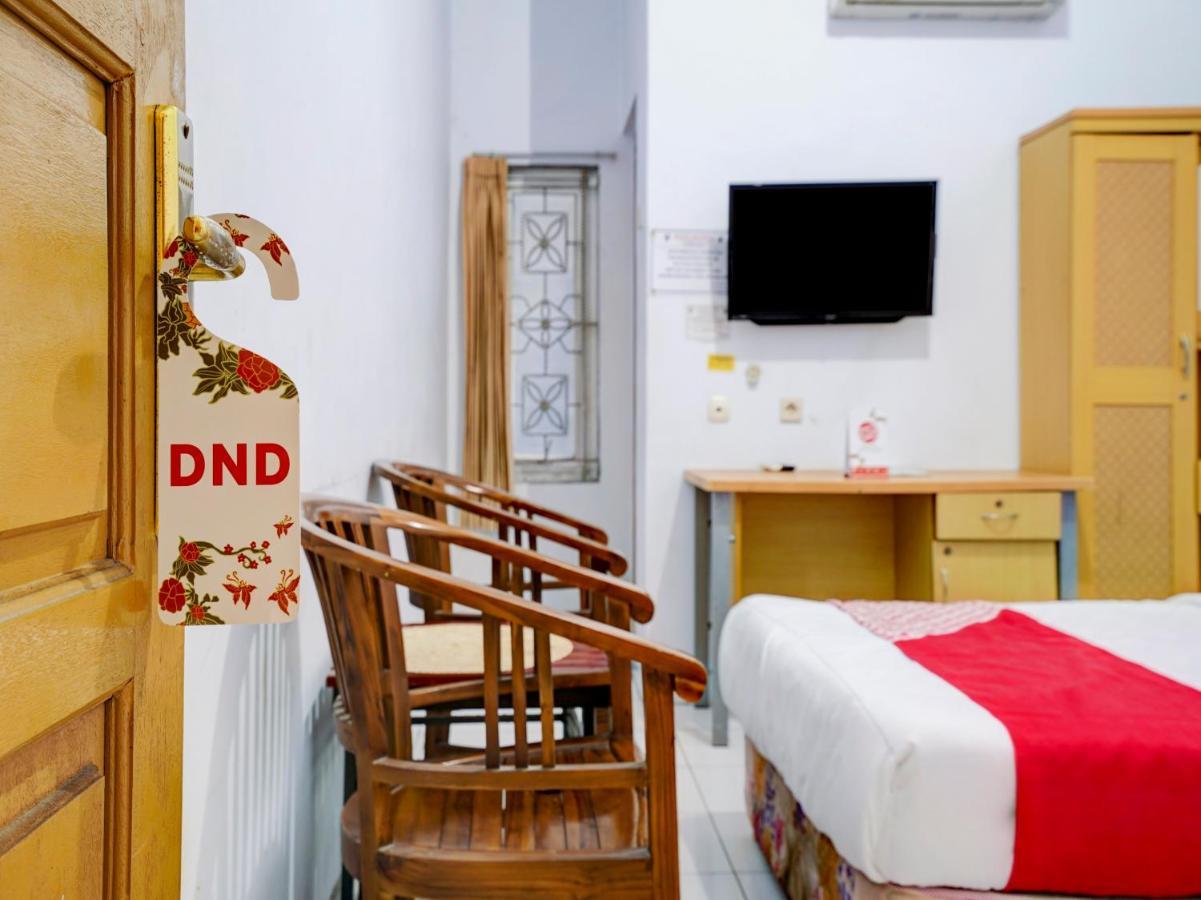 Super Oyo 90118 Hotel Diamond Syariah Субанг Экстерьер фото