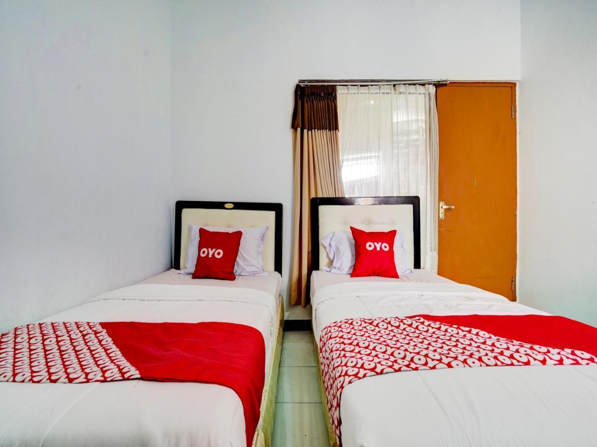 Super Oyo 90118 Hotel Diamond Syariah Субанг Экстерьер фото
