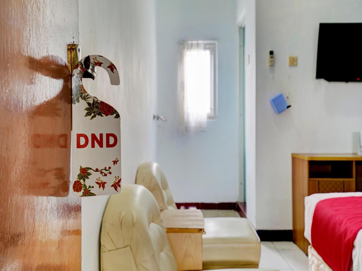 Super Oyo 90118 Hotel Diamond Syariah Субанг Экстерьер фото