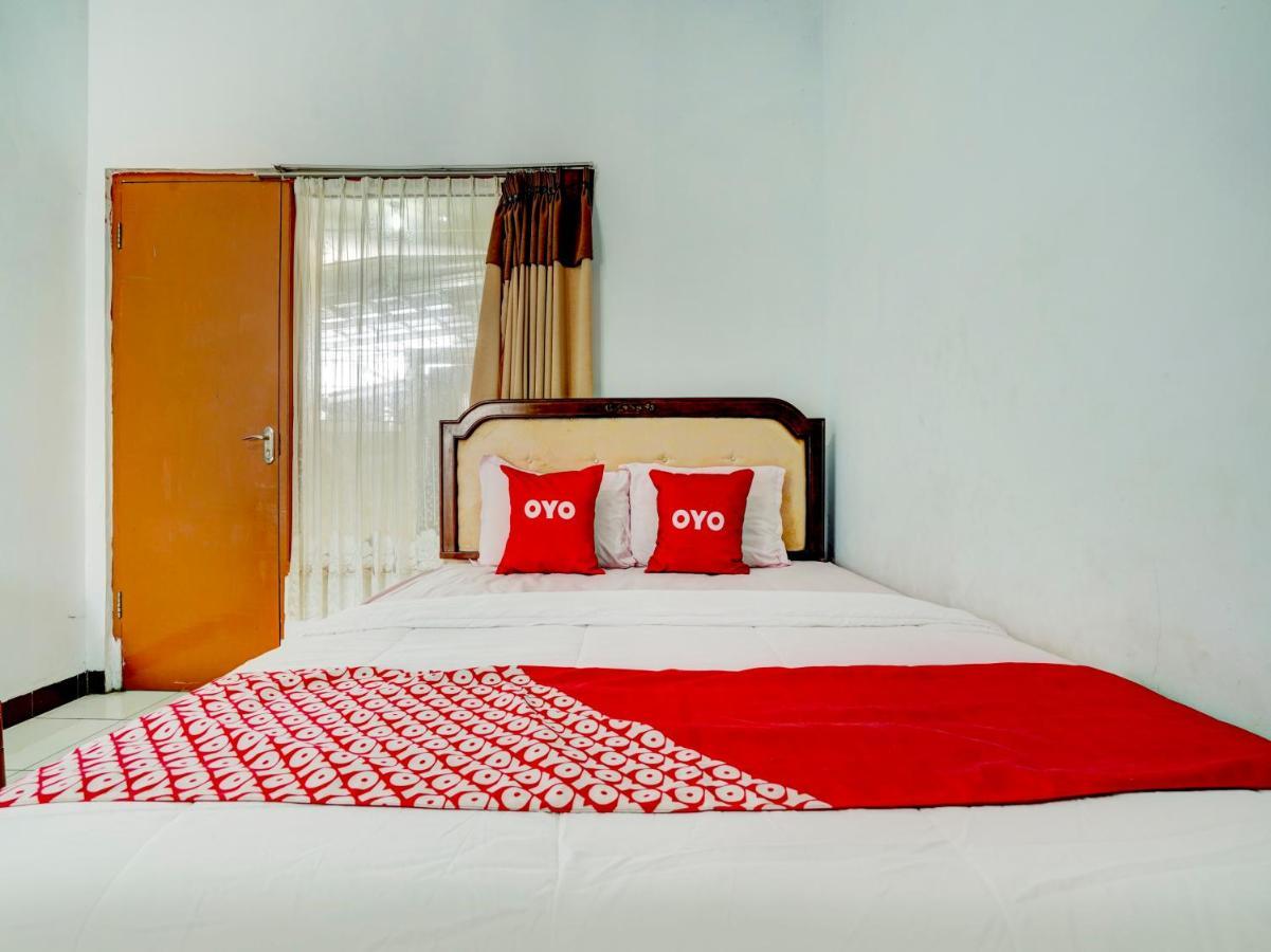 Super Oyo 90118 Hotel Diamond Syariah Субанг Экстерьер фото