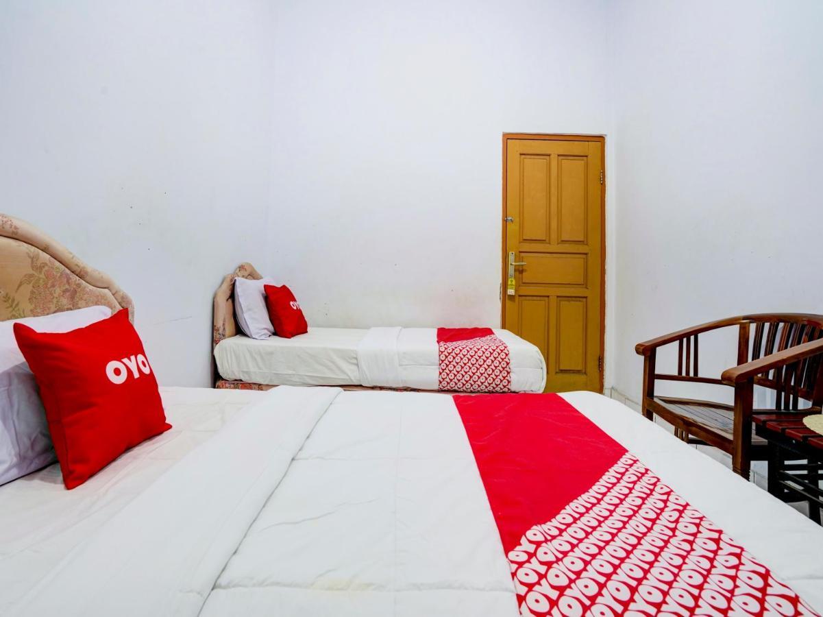 Super Oyo 90118 Hotel Diamond Syariah Субанг Экстерьер фото